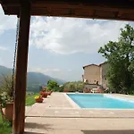 Il Castello Di Perchia Aparthotel 4*