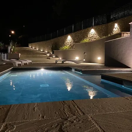 Aparthotel Il Castello Di Perchia Crocemaroggia