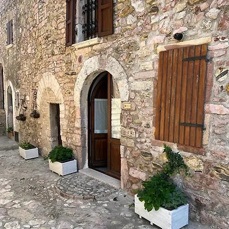 Il Castello Di Perchia 3* Crocemaroggia