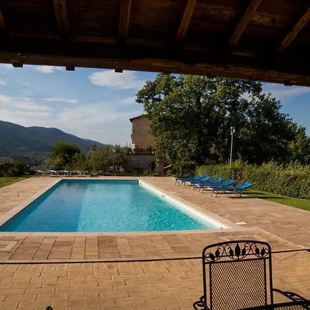 Lejlighedshotel Il Castello Di Perchia 4*
