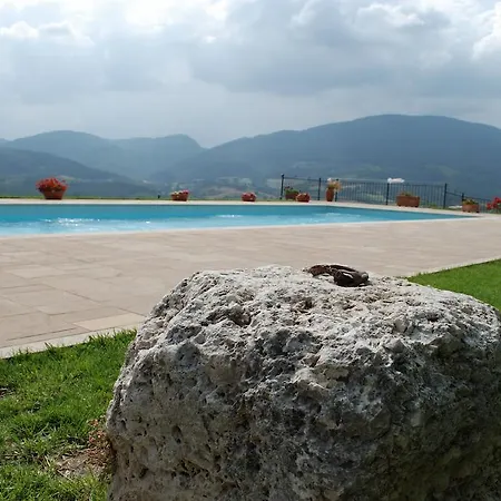 Ξενοδοχείο με διαμερίσματα Il Castello Di Perchia 4*