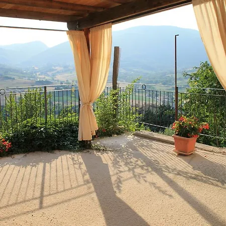 Il Castello Di Perchia 3*