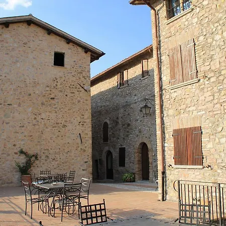 Aparthotel Il Castello Di Perchia