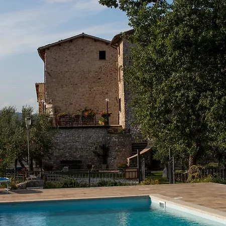 Il Castello Di Perchia 4* Crocemaroggia