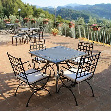 Il Castello Di Perchia Aparthotel 3*