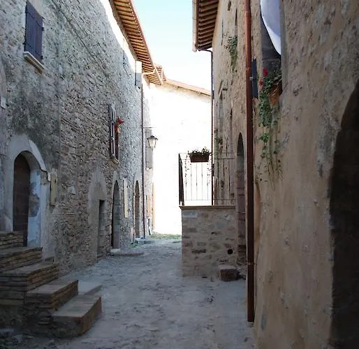 Il Castello Di Perchia 4* Crocemaroggia