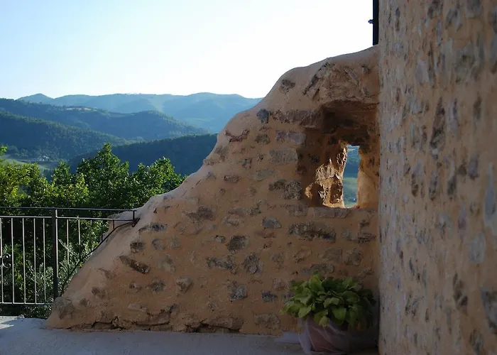 Lejlighedshotel Il Castello Di Perchia Crocemaroggia