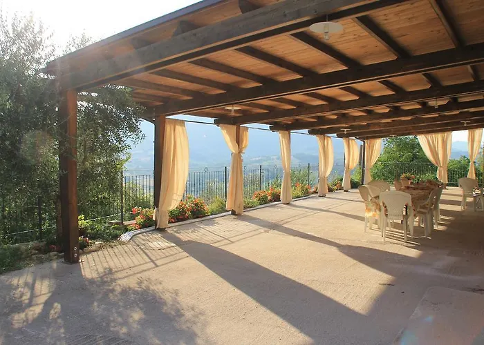 Il Castello Di Perchia Apartahotel Crocemaroggia