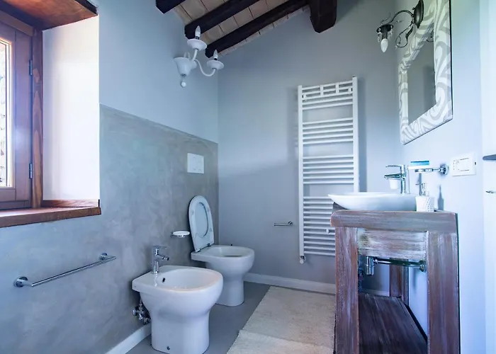 Il Castello Di Perchia 4* Crocemaroggia